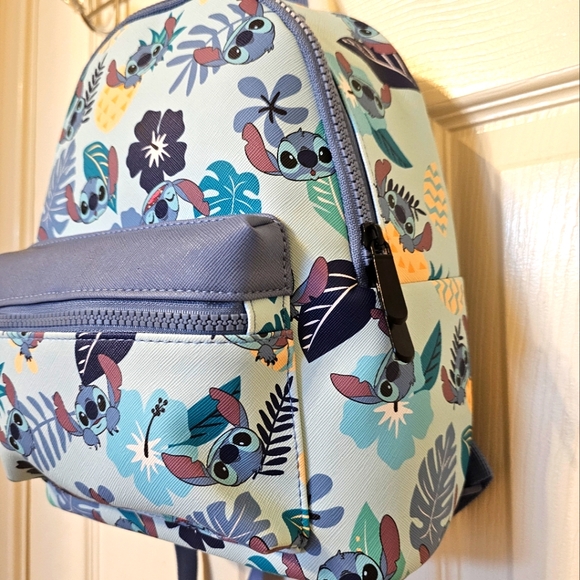 Disney Lilo And Stitch Mini Backpack Travel Super Cute LightWeight Adorable - Picture 4 of 4